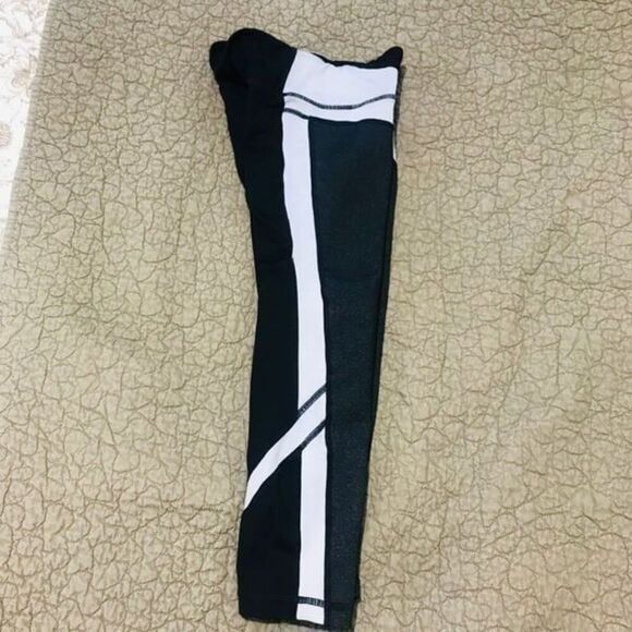 SoulCycle wheel leggings size XS……..707 - Picture 6 of 10